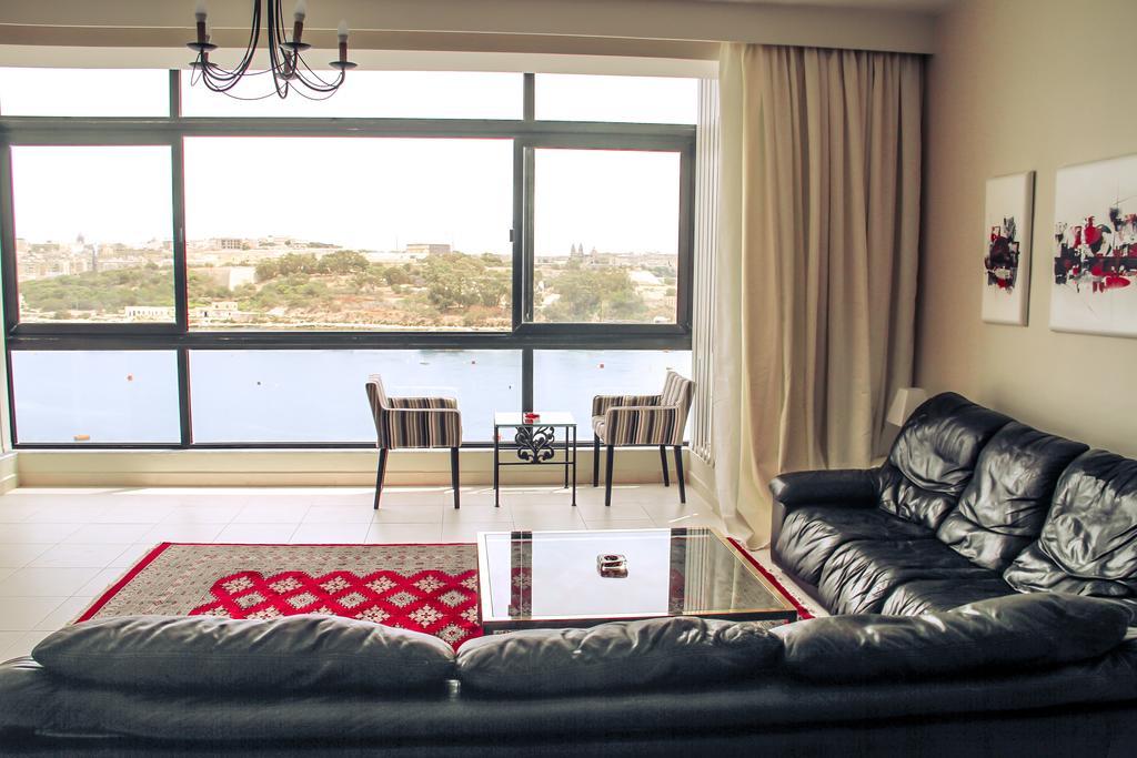 Strand Mansions Sliema Buitenkant foto